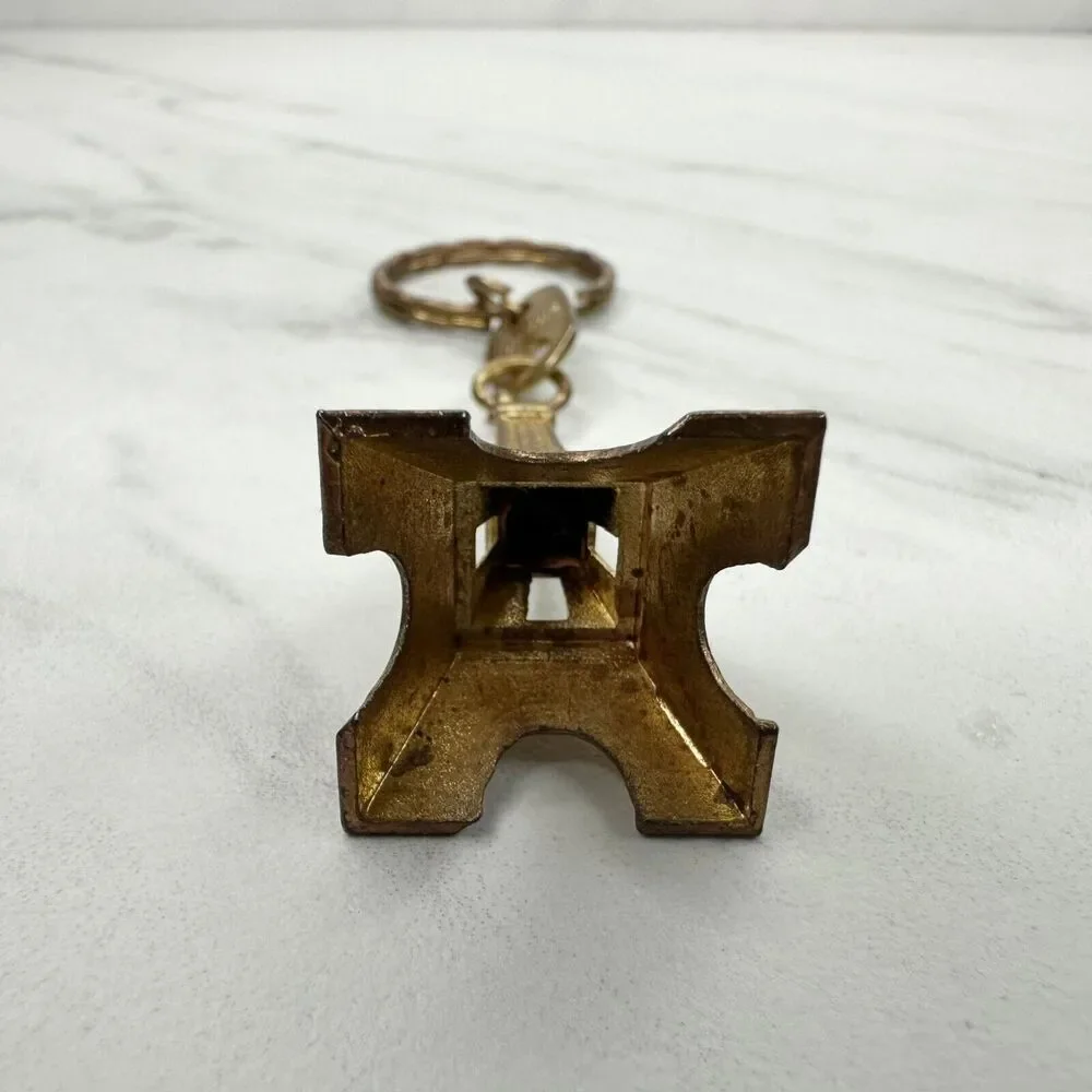 Paris France Eiffel Tower Souvenir Keychain Keyring